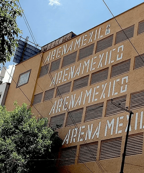 Natalia a 2 calles de Bellas Artes