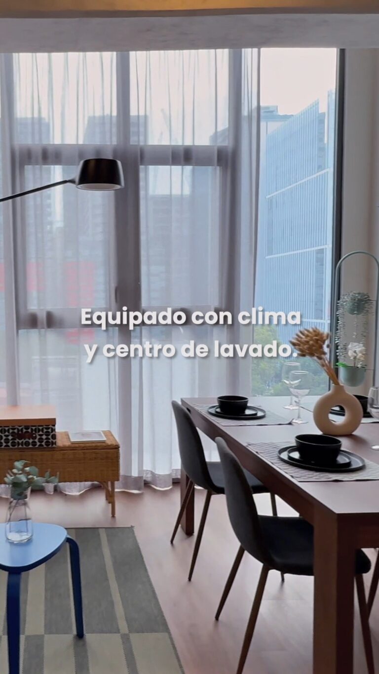 Instagram post from urbanista.mx. This post is in position 3.